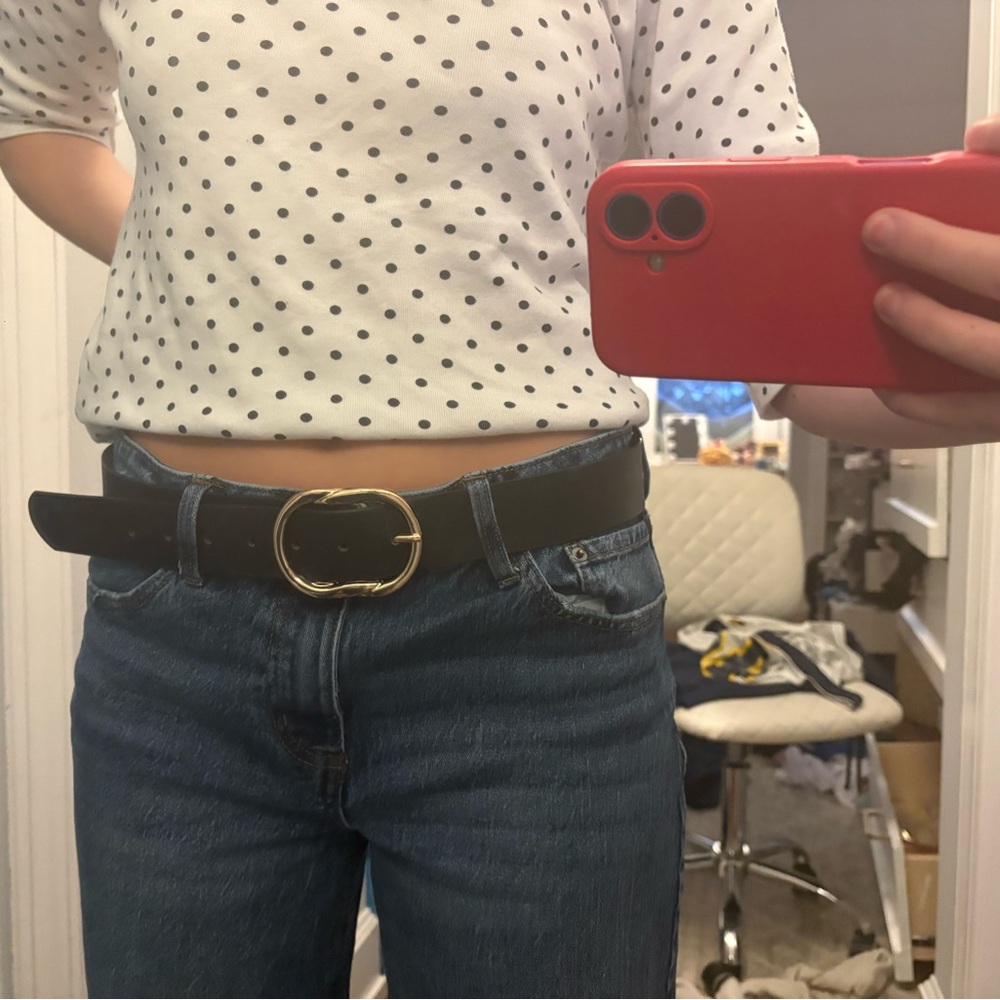 Vince Camuto Thick black leather  belt with Gold buckle